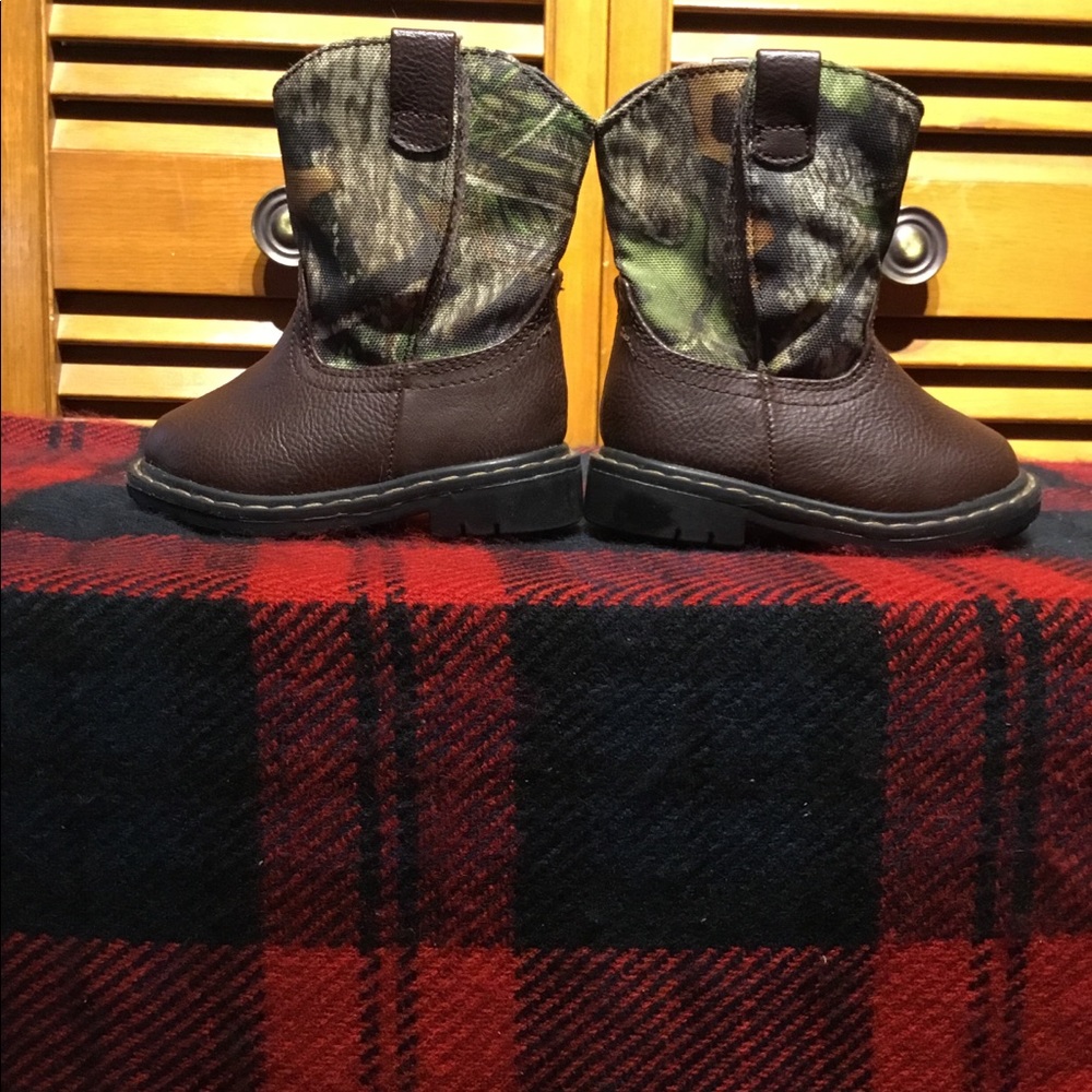 Toddler boots size 4 GARANIMALS camo/Brown - Picture 3 of 6